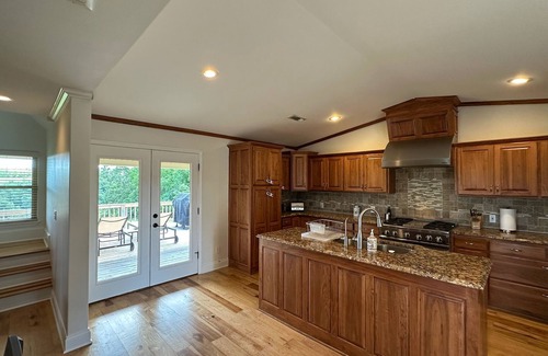 Saint Joe Cabin | Summit House - 360° Ozark Views on 17 Private Acres Near Buffalo River