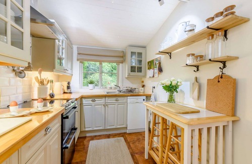 Moreton-in-Marsh Cottage | Sumptuous dog friendly holiday cottage in the Cotswolds - Star Cottage