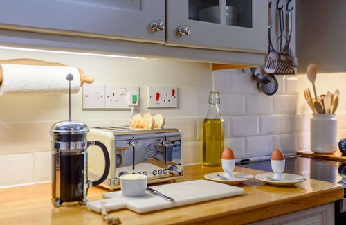 Moreton-in-Marsh Cottage | Sumptuous dog friendly holiday cottage in the Cotswolds - Star Cottage