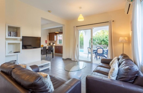 Polis Villa | Sun Beach Villa Tria