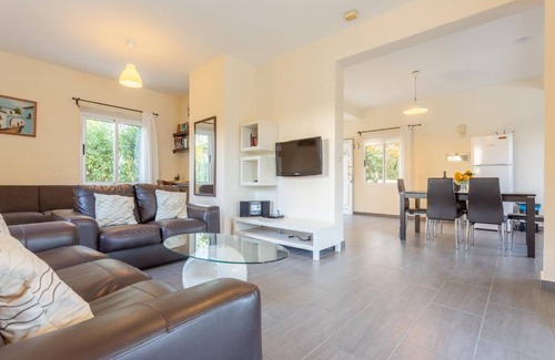 Polis Villa | Sun Beach Villa Tria