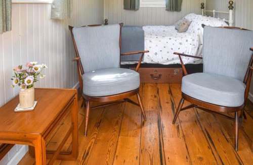 Irstead House | Sun Bless