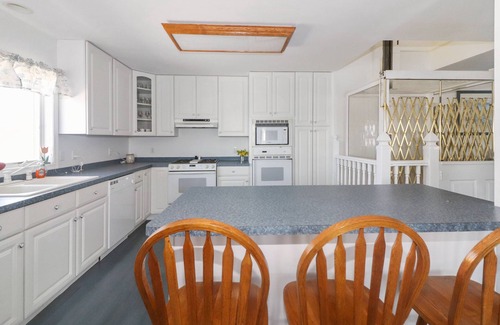 Captain's Cove House | Sun Rayes - Pet friendly; Waterfront w/Boat dock!
