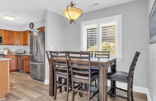 North Myrtle Beach House | Sun, Sand & Wagging Tails – Pet-Friendly Beach Escape in NMB!