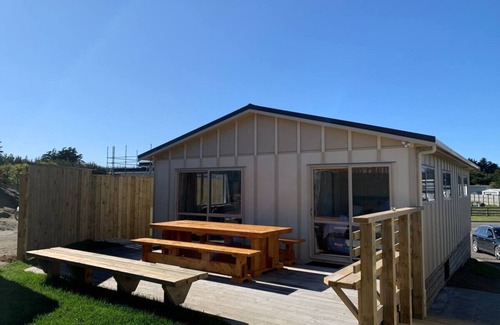 Manawatu - Wanganui House | Sun, Surf & Beautiful Views - WB Family Bach
