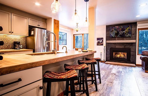 Ketchum Condo | Sun Valley 123-Lux condo nr Ski Lifts + Hot Tub, Pool, Game Room