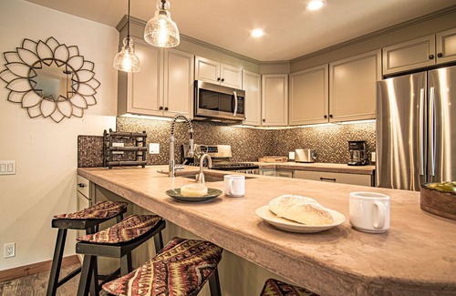Ketchum Condo | Sun Valley 123-Lux condo nr Ski Lifts + Hot Tub, Pool, Game Room