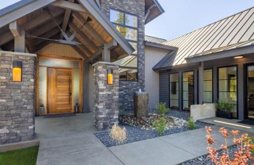 Roslyn House | Suncadia 5 Bdrm Home Wellness Retreat in Nelson Preserve