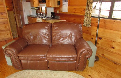 Hot Springs Cabin | Sundance Pet friendly log cabin with hot tub wifi gas grill waterfall hiking