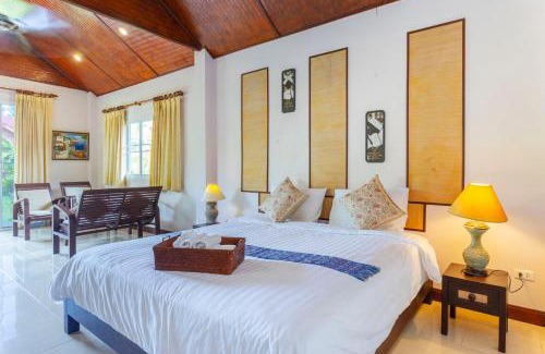 San Kamphaeng Hotel | Sundara Resort Poolside Bungalows - Minigolf, Restaurant