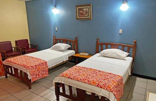 Newtown Hotel | Sundeck Suites