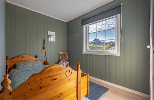 Sund i Lofoten House | Sundet Lofoten Holiday House - Sea & Mountainview