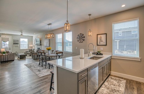 Ocean Shores House | Sunflower Beach Cottage