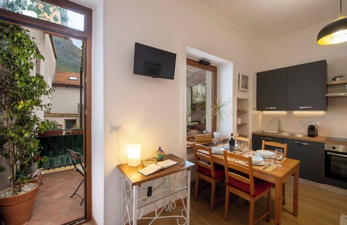 Bomerano Apartment | Sunflower Family Deluxe apartment