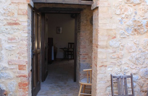 Simignano House | Sunflower Room