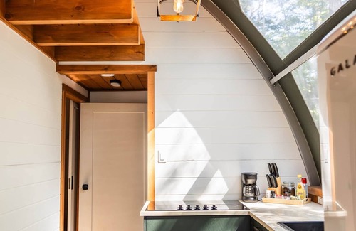 Kings County Cabin | Sunken Escapes Kenny's (Unit 5)