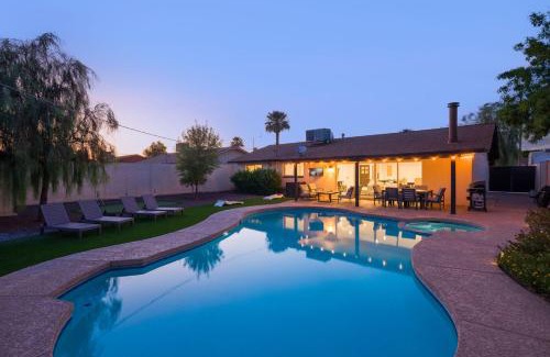 Park Scottsdale One House | Sunkiss - Pool, Spa & Mini Golf - Mins to Old Town
