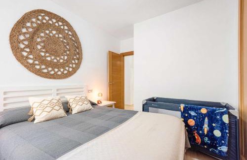 La Goleta Apartment | Sunlit apartment "Casa Bonita" with free parking