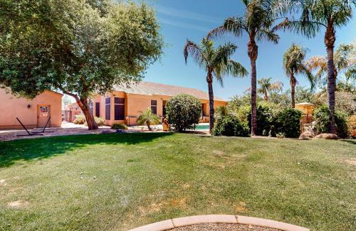 Queen Creek House | Sunlit Oasis Escape