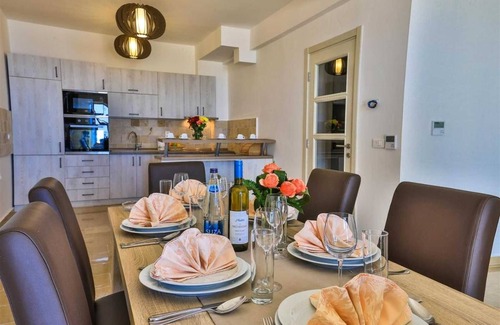 Rezevici Villa | Sunniest Villa Calia
