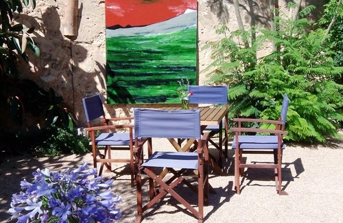 Sencelles Apartment | Sunny 1-room apartment in historic manor house with pool and garden