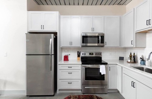 Westown Apartment | Sunny 1BR Apartment Walking Distance to Fiserv