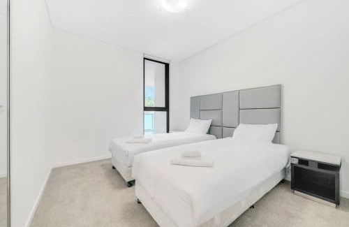 Rouse Hill Apartment | Sunny 2-Bedroom Apartment with Parking in Rouse Hill