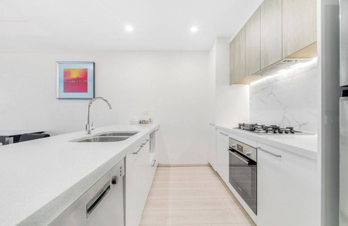 Rouse Hill Apartment | Sunny 2 Bedroom Apt with Parking in Rouse Hill