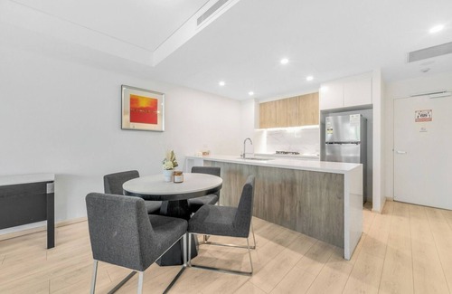 Rouse Hill Apartment | Sunny 2 Bedroom Apt with Parking in Rouse Hill
