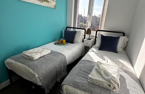 Great Yarmouth House | Sunny 2-Bedroom Coastal Stay with Free Parking