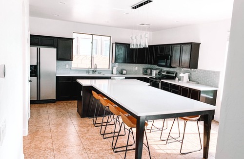 Gilbert House | Sunny 4-bed house in family-friendly neighborhood