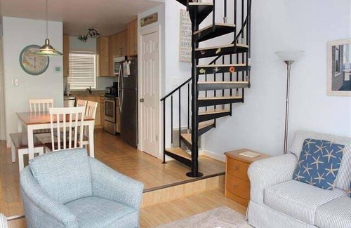 Country Club Estates House | Sunny and Bright townhome with Pool located in the Heart of Rehoboth's wonderful downtown area.
