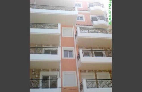 Dafni Apartment | Sunny and modern family apt in the center of Athens,2 b/d,wifi,parking