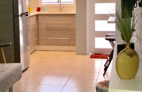 Levittown House | Sunny Apt. Close to the Beach w/Free Parking
