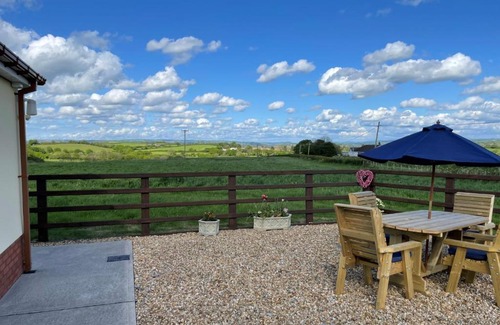 Llangynog House | Sunny Bank- Countryside Escape with Private Hot Tub and countryside views