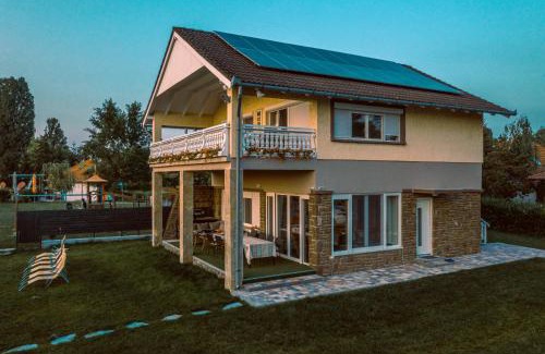 Szantod Villa | Sunny Beach Villa