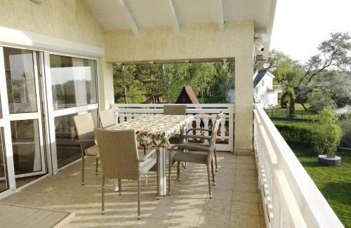 Szantod Villa | Sunny Beach Villa