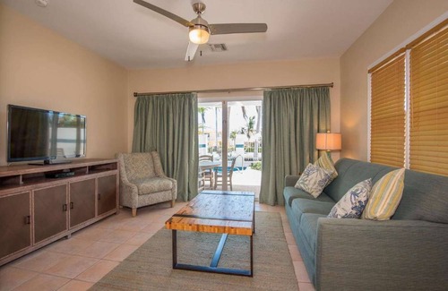Marathon Apartment | Sunny Beaches | Sunset Cruises. 2 Bedroom Private Villa