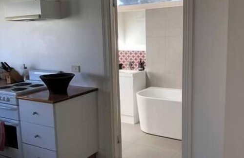 Invermay House | Sunny Character 1800's Cottage