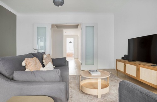 Halensee Apartment | Sunny Charlottenburg 2BR in quiet area near Kurfürstendamm, by Blueground