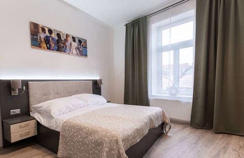Palmovka Apartment | Sunny, close to downtown w/private kitchen, bathroom, TV & washing machine Apt