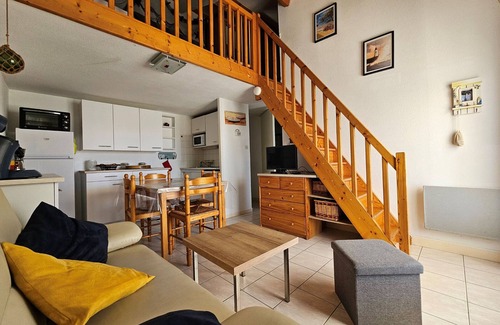 La Faute-sur-Mer House | Sunny Cottage with Pool, 1.8km from Beach in La Faute-sur-Mer