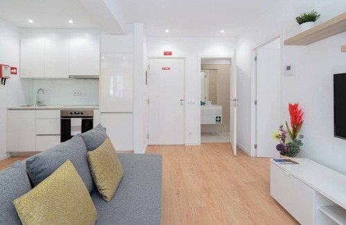 Vila Nova de Gaia Apartment | Sunny Cozy Flat w/Balcony | Gaia