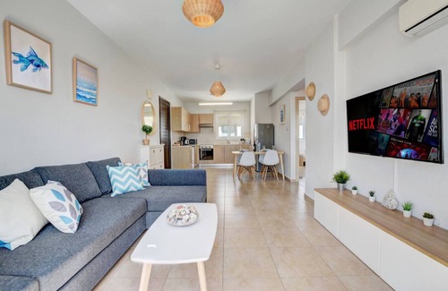 Kapparis Apartment | ♥ Sunny&Cozy Family Apartment ★ Walk to the Beach☼
