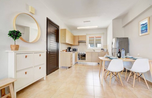 Kapparis Apartment | ♥ Sunny&Cozy Family Apartment ★ Walk to the Beach☼