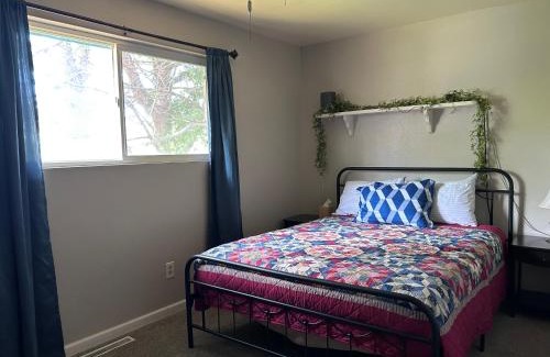 Pocatello House | Sunny Days