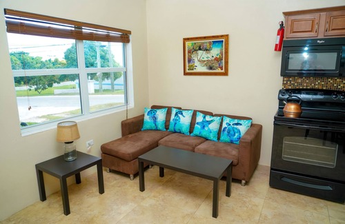 Spanish Wells Apartment | Sunny Daze, 1 bed 1 bath with beach access