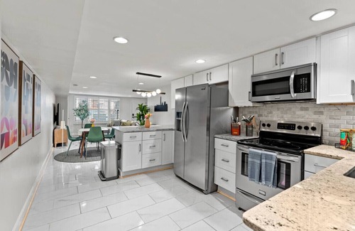 Truxton Circle Condo | Sunny DC Garden Home | Spacious 1BR/1BA by DCottage