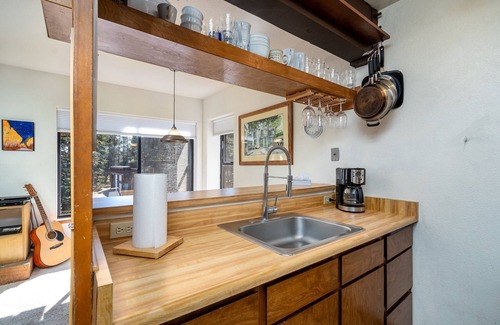 Bear Valley House | Sunny End Unit Condo! - Tamarack #20 by Bear Valley Vacation Rentals