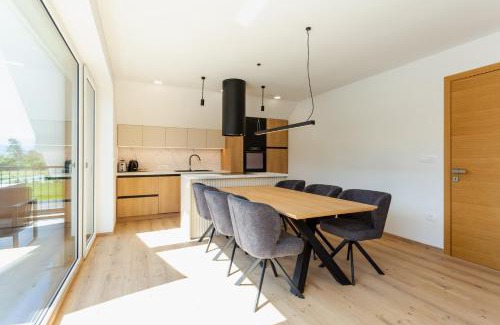 Lesce Apartment | Sunny Green Escape - Apartment with Terrace